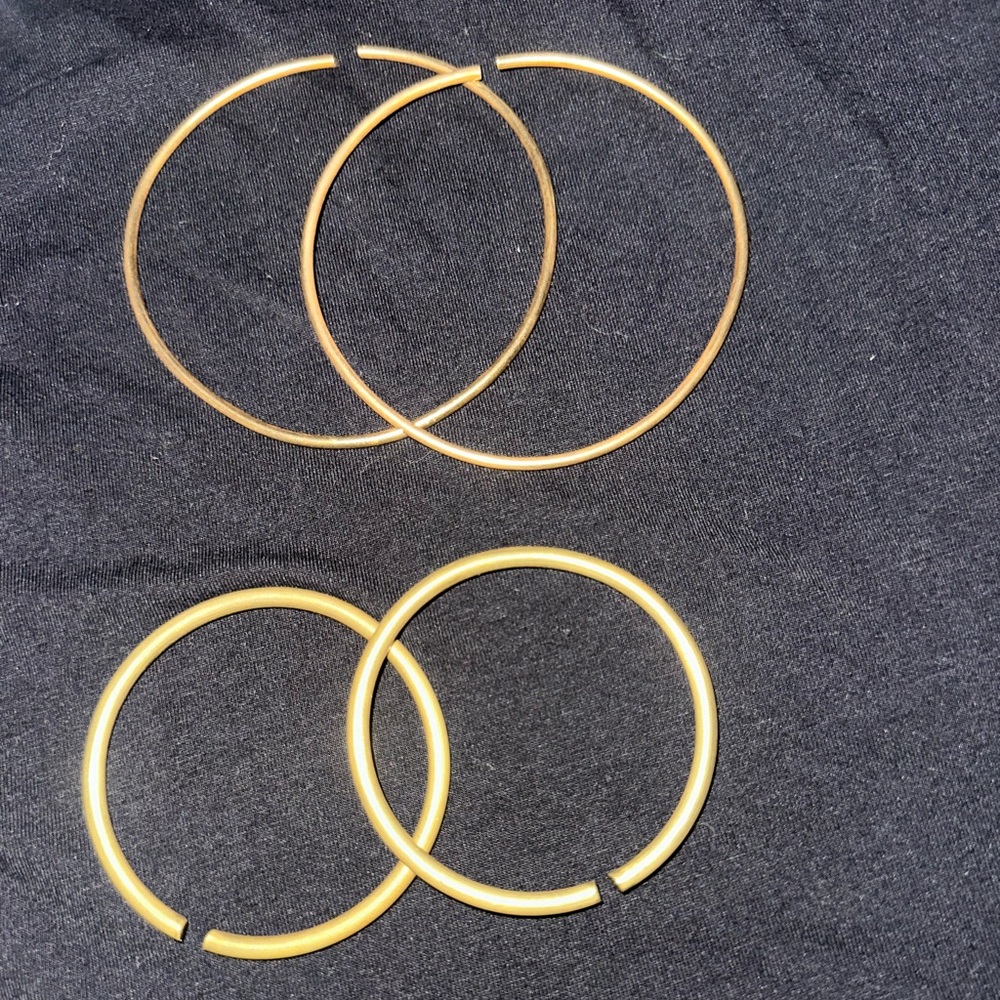 Elegant Gold Hoop Earrings